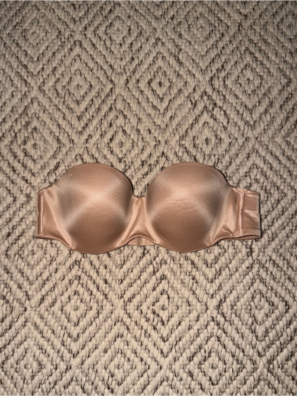 Victoria's Secret Strapless Bandeau Bra in Nude